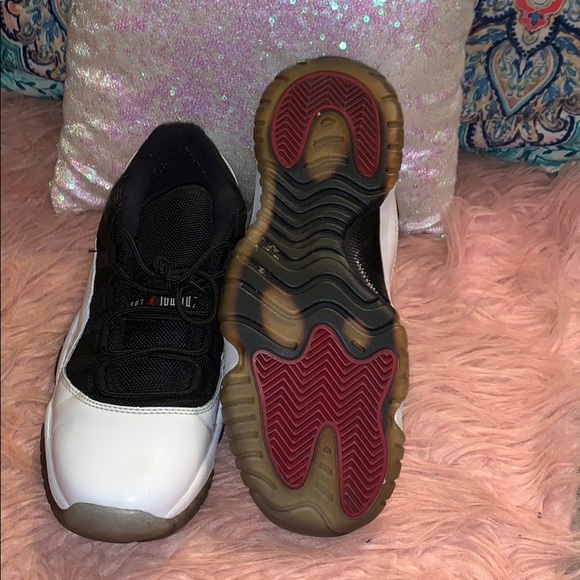 Reverse Tuxedo  retro Jordan 11 - Picture 4 of 6